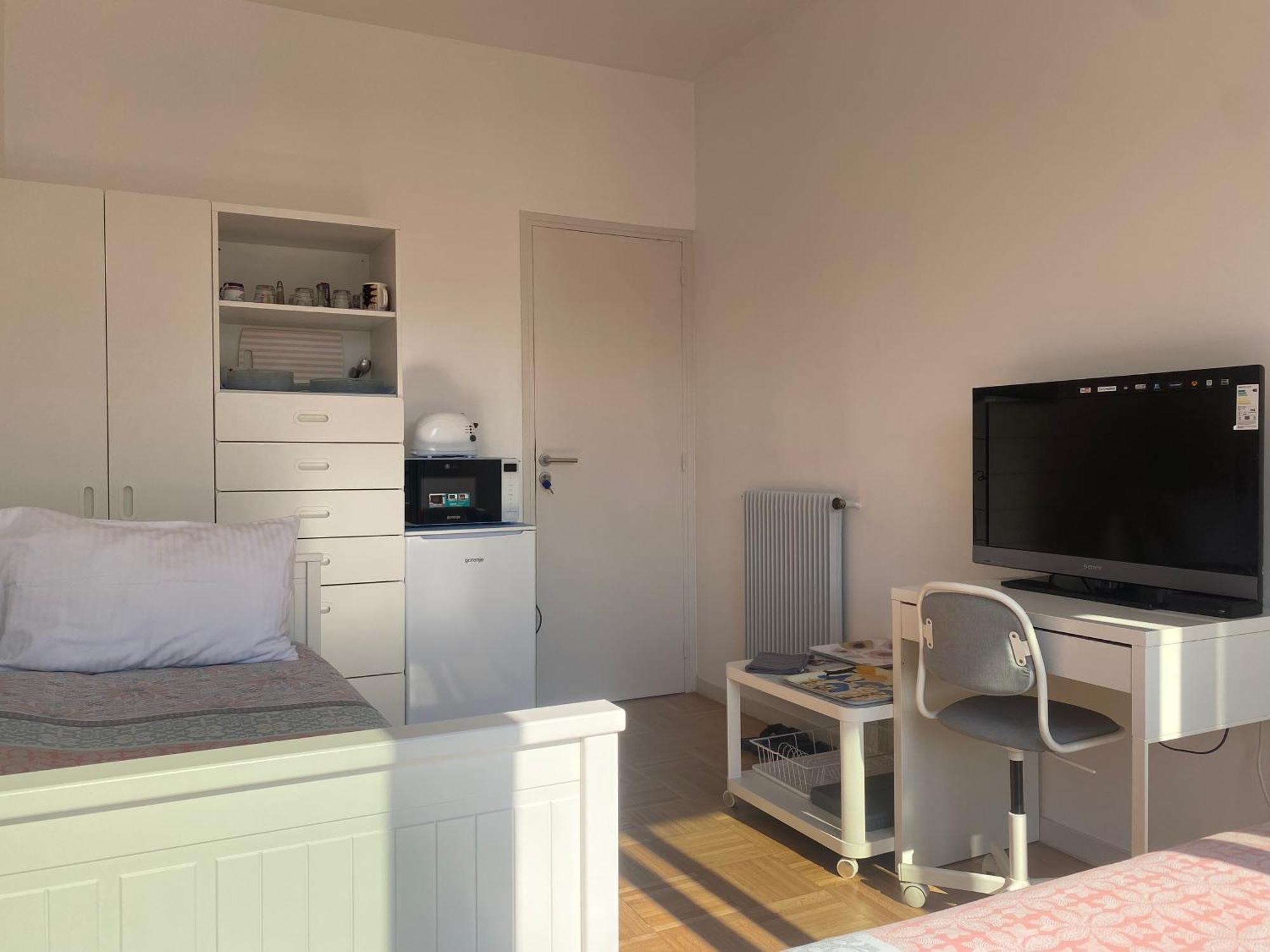 Mirela'S Private Room With Key, Ac, Lift & Balcony In The Center Of Nice On The Cote D'Azur Buitenkant foto